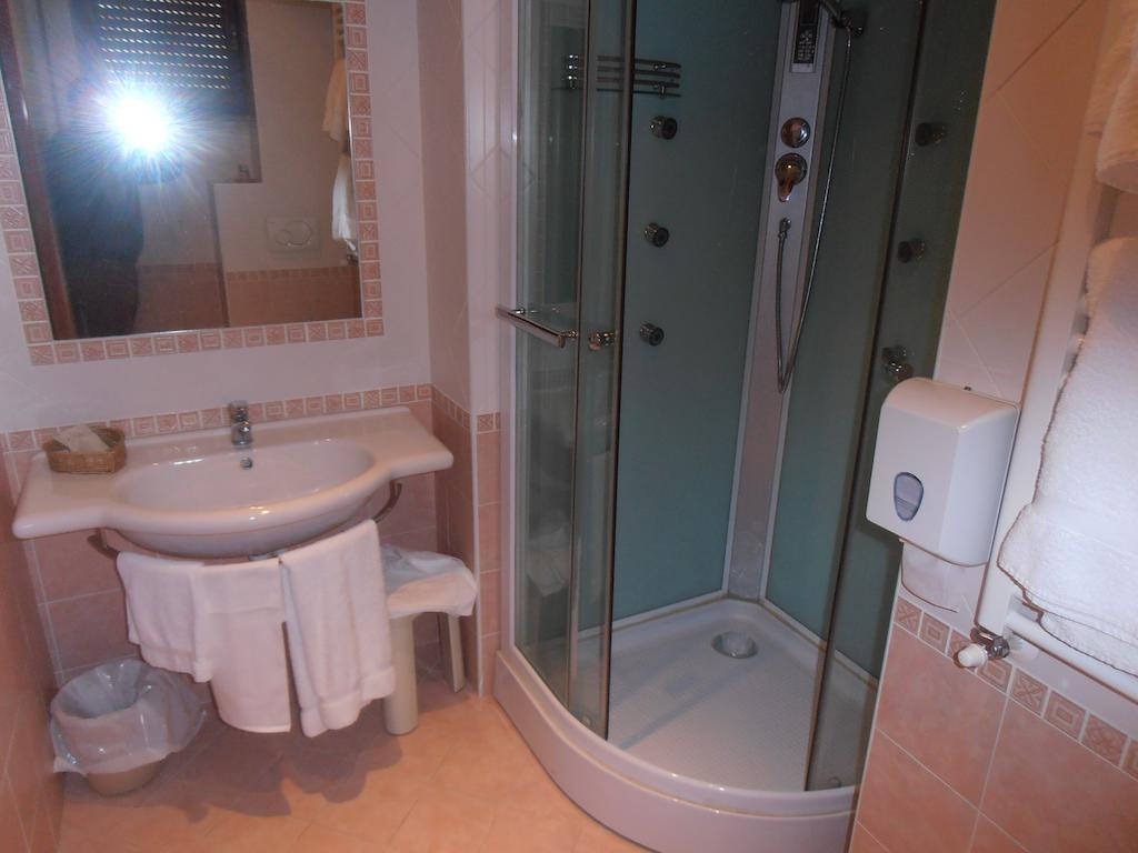 Hotel Giusy Perugia Cameră foto